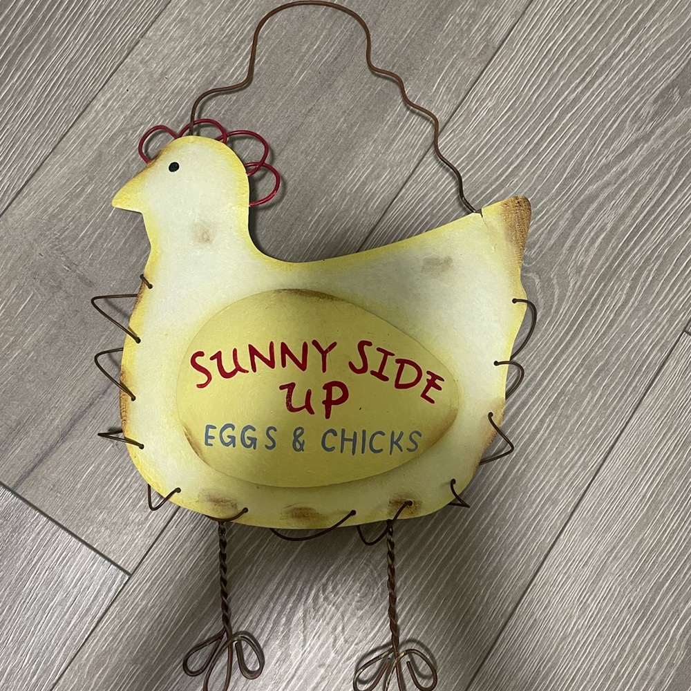 Metal Chicken Sign - Picture 4 of 4